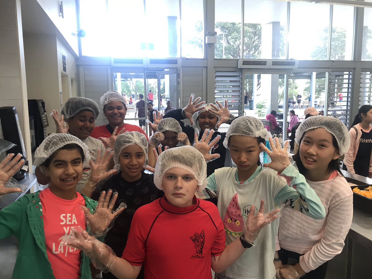 riahn_libro's tweet photo. Stage 3 are having the best time on camp! 🍎 🛶🔥🍽🧢@LidcombePS https://t.co/tn3fYABf6S