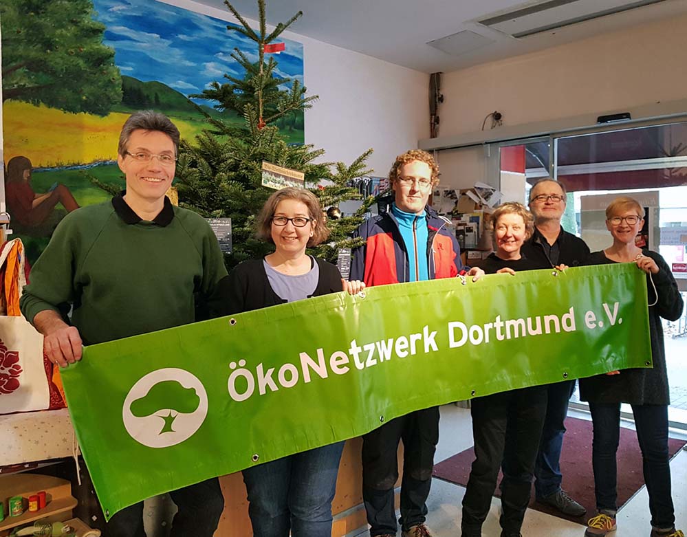 Bio-Weihnachtsbaumverkauf vom #ÖkoNetzwerk #Dortmund – Klimaneutrale Lieferung per Lastenfahrrad möglich #klimaschutz #umweltschutz #umwelt nordstadtblogger.de/bio-weihnachts…