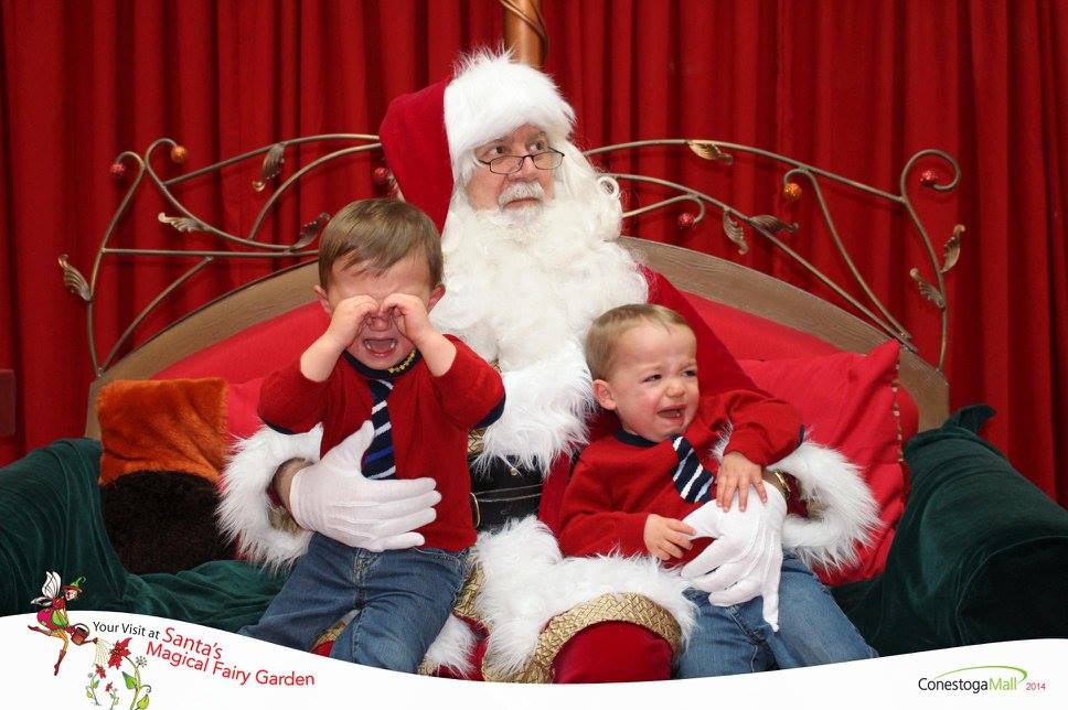 MmeCapa's tweet photo. #EllenRateMySantaPhoto https://t.co/S4uHrnDNc2