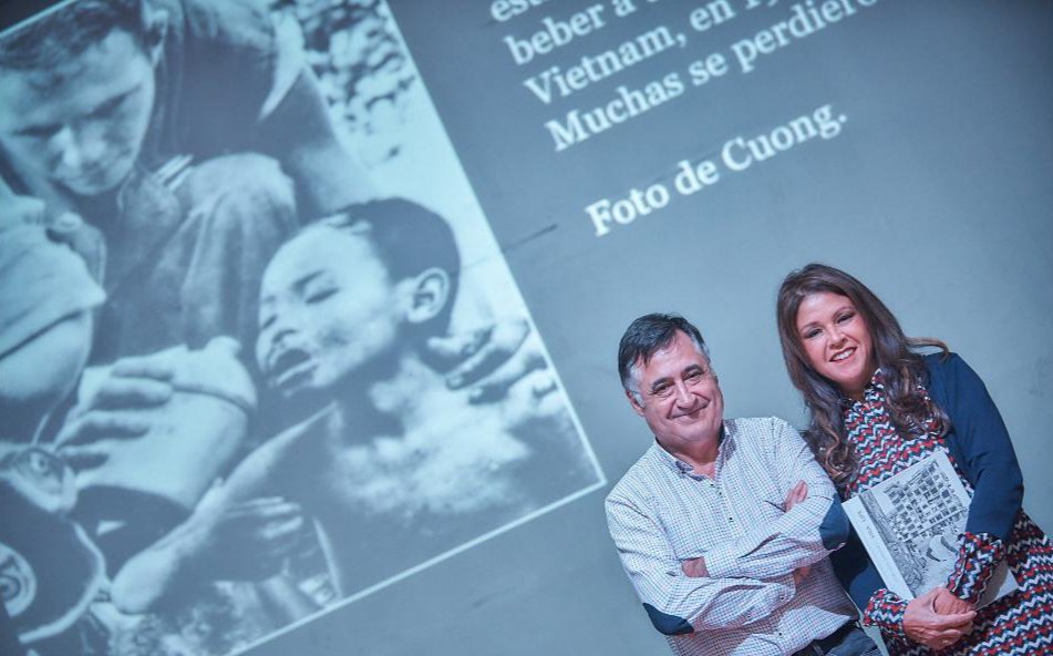 AccionExterior's tweet photo. 🔝💢🔝 La consejera de Acción Exterior del @CabildoTenerife , Delia Herrera, presidió ayer la apertura del ciclo de conferencias del fotoperiodista Gervasio Sánchez en IES La Laboral La Laguna. Hoy, martes, en TEA, a 18 h, te esperamos con "La dignidad es lo que importa" 🔝💢🔝 https://t.co/Xu2mNuGTFj