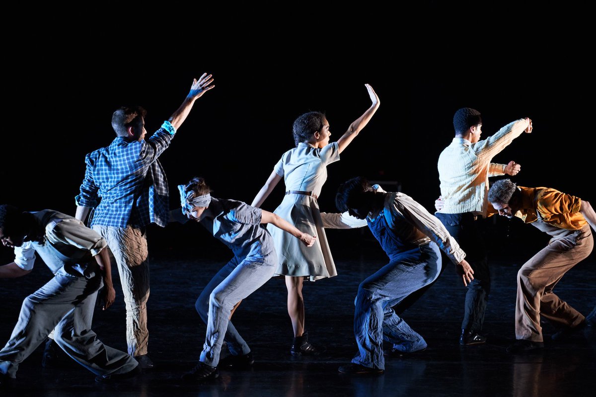 balletmemphis's tweet photo. Know a budding choreographer, someone with talent for making dance, someone struggling to be discovered? Share this! Our inaugural #choreography residency is accepting applications until Dec.10. Apply online at https://t.co/DOCNxmWVvK #dancemaker #dance #choreographer #ballet https://t.co/0r5DK4nJMN