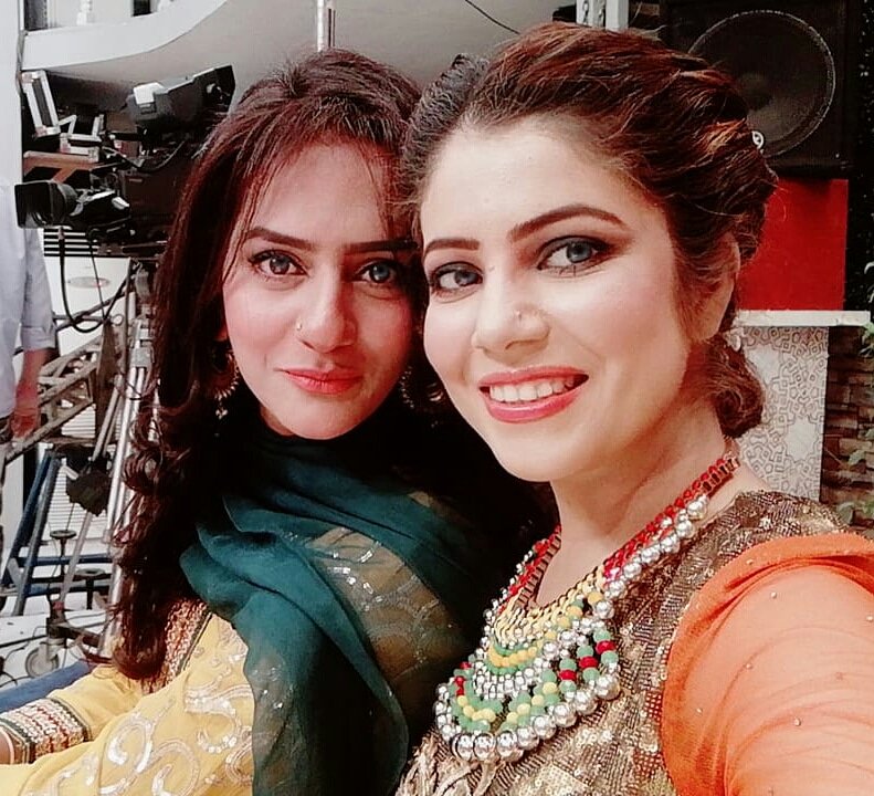 uffairaas's tweet photo. Good times at Tv one...
#morningshow #goodtimes #tvone #AapkaSahir #breaktimefun #videography #musti #fun #pyareylog #friends #goodfriends #positivevibes #besities https://t.co/v6L2IuDUS5