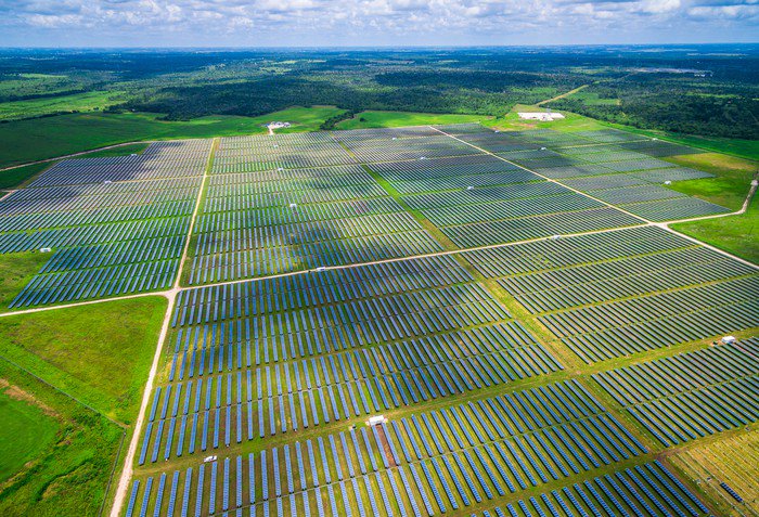 NinjaWithAPen's tweet photo. Need Content?
Need unique, valuable and interesting #content for your blog/social?
Have a client educating #realestateinvestors, agents, landowners on how 2 make $50k+ per deal leasing and brokering #land to #solar developers.
Get great FREE content, exchange for more visibility https://t.co/RWl2QydmSR