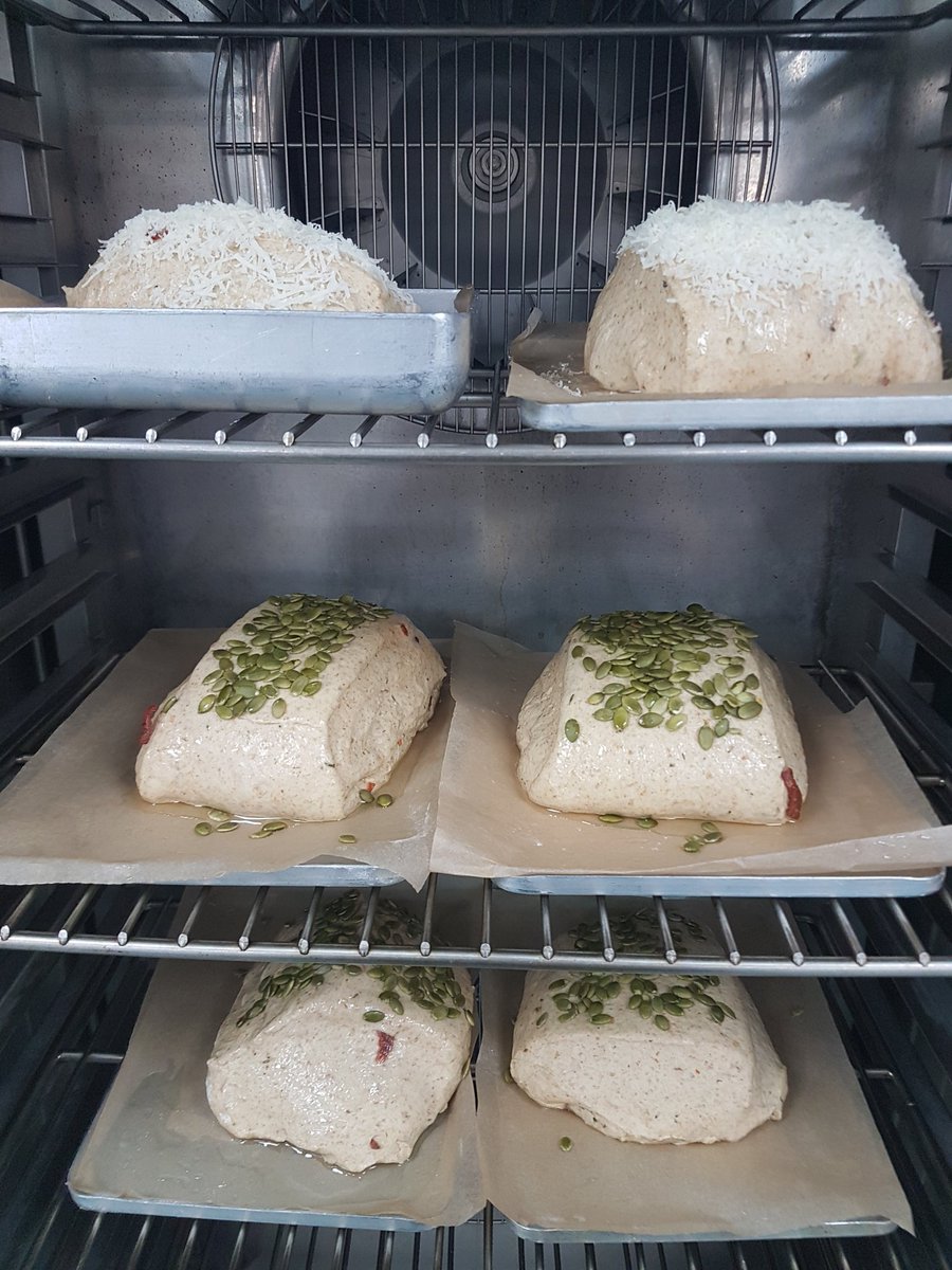 chefShamaRahman's tweet image. Freshly baked @WestholmeSchool. Sundried Tomato &amp;amp; Parmesan bread on offer today #cookedfromscratch #whatwedo @Thomas_Franks_ @sammielambert @michael27427072