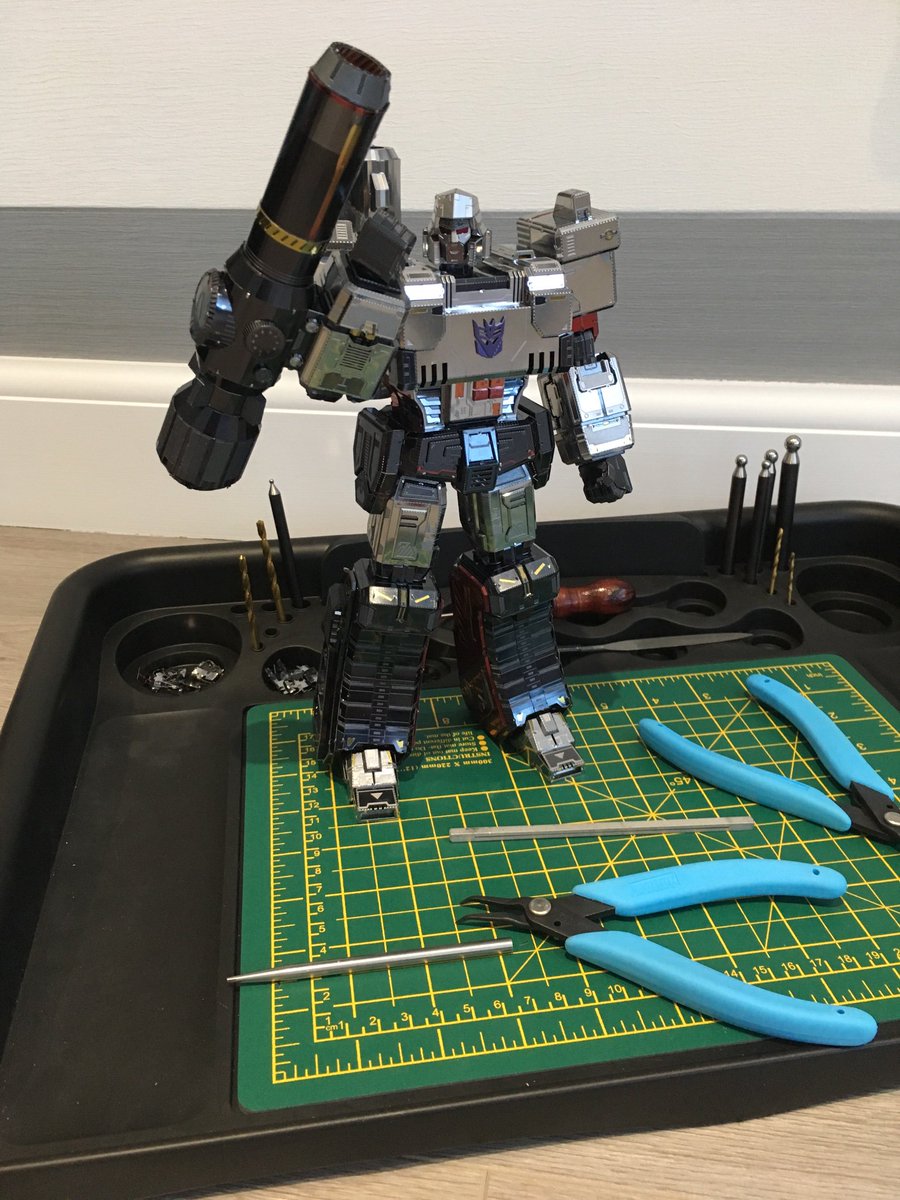 kevinslotwinsk1's tweet photo. Been a long time in the making #MUMegatronG1 #3Dmetalmodel #Transformers #notforbeginners
Unreal the level of detail in this and the engineering that goes in to the design I can’t even imagine. @metalearthworl1 https://t.co/CoqBoIgJKh