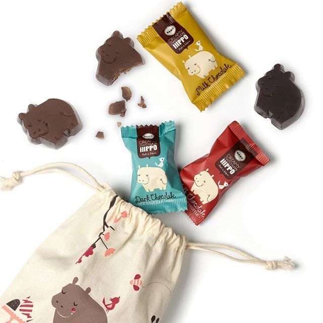 KoffiePiraat's tweet photo. Wat wij in ons schoentje willen? Barù producten! Waar hopen jullie op? 👟🎁
.
#sinterklaas #sinterklaascadeau #sint #chocolade #baruchoc #baru #chocolademelk #nijlpaard #sint #sint2018 #koffie #koffiepiraat 📸: @baru_choc https://t.co/2aCH5qJX3y https://t.co/6Ry1d1MtI4
