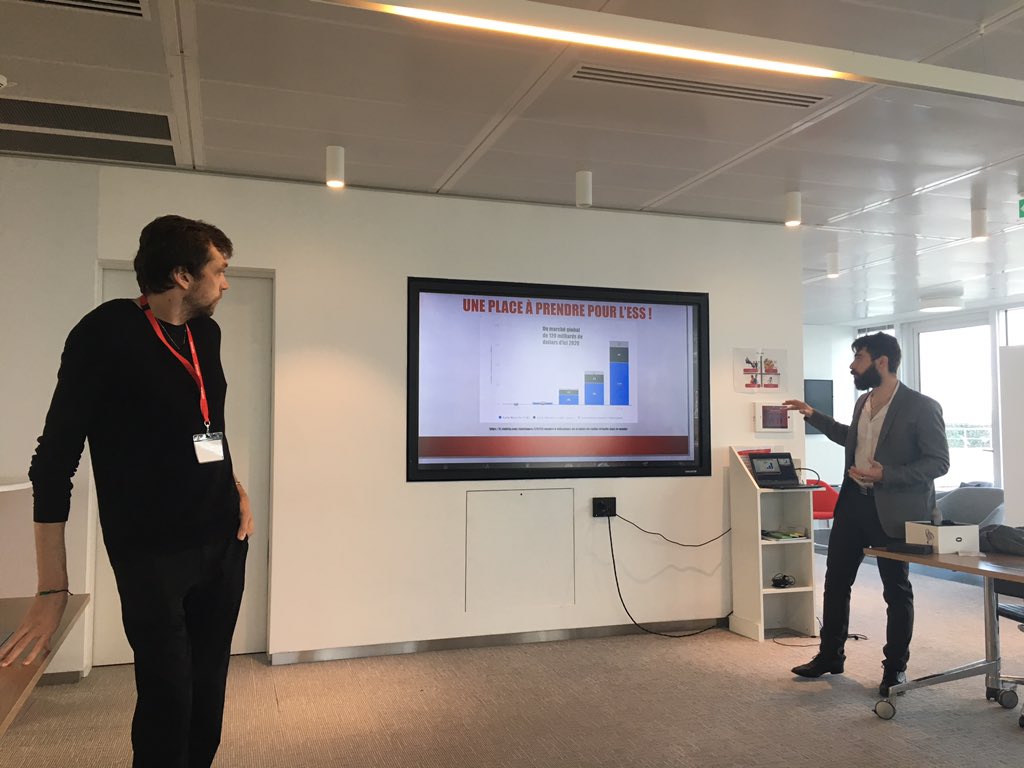 NQTasso's tweet photo. #challengestartup nos finalistes se suivent devant le jury @NQTasso @CocaColaEP_FR @Groupe_Casino Retrouvez le nom des gagnants cet après-midi ! 🏆🏅#grandoral #finale #onfire 🔥 https://t.co/im9wPjbqhE
