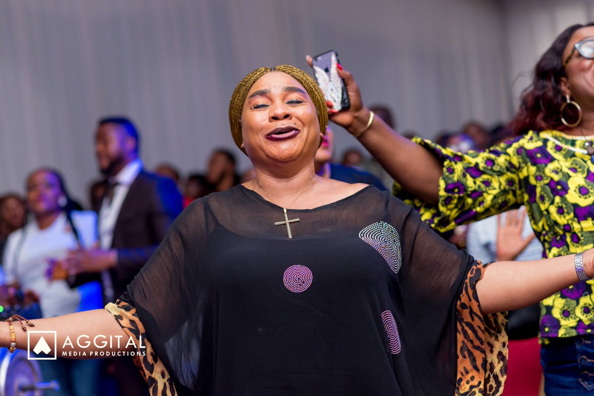 iseoluwaabidemi's tweet photo. Praise the Lord!
All the earth!
Praise the Lord!
π₯π₯
_
Moments from the Unbreakable concert!!
_
Stay tuned for more pictures. π
#UNBREAKABLECONCERT #moments #iseoluwa #iseoluwaliveinconcert #TEEGEEEntertainment #iseoluwaabidemi #music #lagos #gospelmusic #gospelartiste https://t.co/TKtcRk4SkX