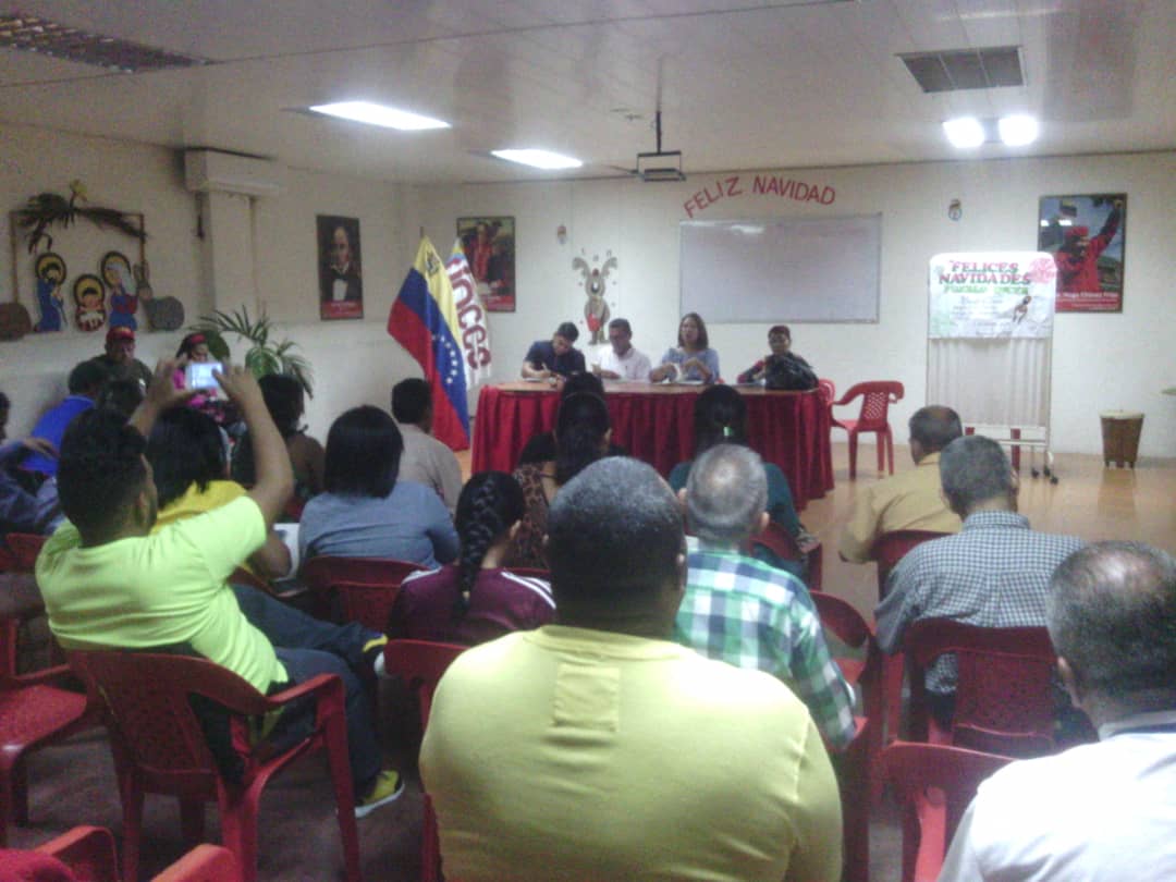 GobiernoDeltaA's tweet photo. Reunión de gabinete social rumbo a la victoria del 9D ✌🏽✌🏽💓
#FelizMartes #JuntosPodemosMás @GobLizeta https://t.co/9gB3Nm1NYO