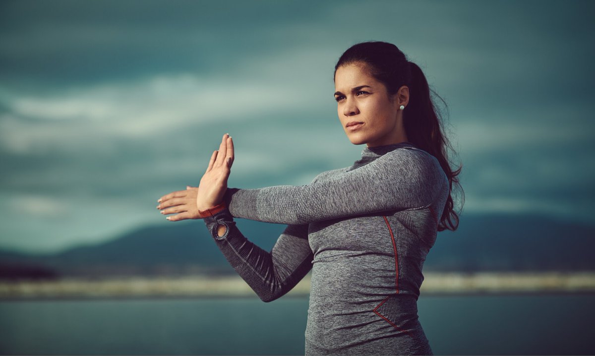 KLopezPT's tweet photo. Daily do: Stop, drop and stretch! 📸 by @stelioskfoto 
#fitness #photoshoot #fitnessphotoshoot #fitnessphotography #instafit #personaltrainer #stretch #gibraltar #visitgibraltar #nikewomen #nike https://t.co/1MWVtygOpD