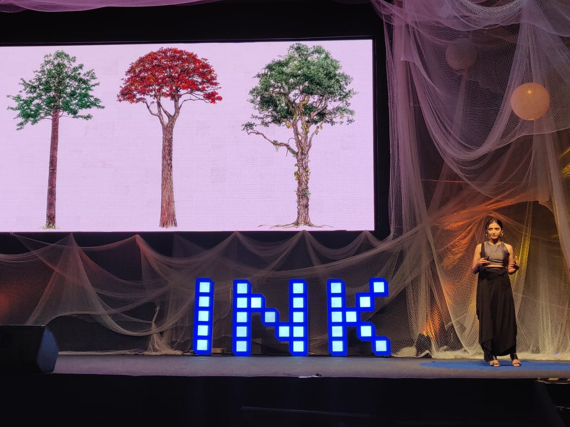 inktalks's tweet photo. Botanical illustrator Nirupa Rao floored us with her creativity. Her fine brush strokes make deep inroads into wilderness and jungles, painting portraits of native trees, where the the camera is unable to capture them. 
.
#BillionairesOfMoments #INKTalks @RoundGlassRG #INK2018 https://t.co/RCTdMRMfLE