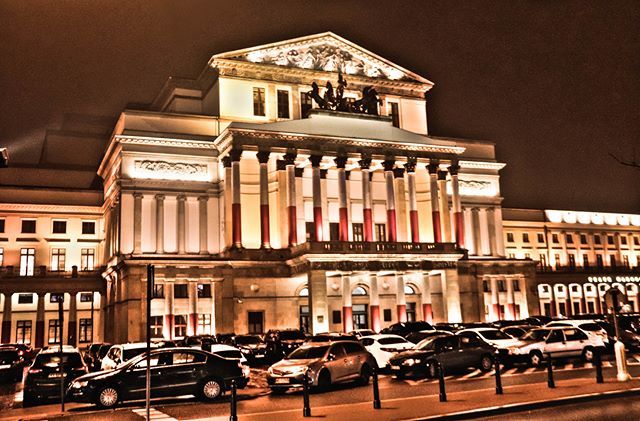 Bart_Wielinski's tweet photo. 🇵🇱🏦 The #GrandTheatre in #Warsaw, #Poland, inaugurated in 1833
'
'
'
#Polska #Warszawa #archietecture #monument #histroy #nightshot #orange #citylife #streetlife #building #travel #instatravel #instalike #instagood #instamood #instadaily #instafollow… https://t.co/VWGoVJIPXI https://t.co/Xc8m77senm