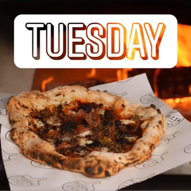 pizza_geeks's tweet photo. Tuesday is for the brave, our Hero Lunch Pizza is Braveheart! Get this mighty mix of tomato base topped with mozzarella, salami Milano, haggis and Stornoway black pudding all for a fiver! ๐ฆธโโ๏ธ๐ฆธโโ๏ธ๐๐ค
Alternating daily pizza Monday-Thursday 12-4
#maythesaucebewithyou
#herolunch https://t.co/j9z5gqU7ib