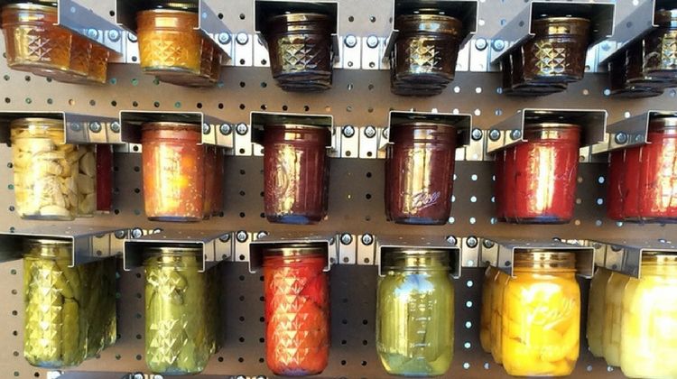 Declutterdivas's tweet photo. Food Storage Ideas for Small Homes | Homesteading Tips https://t.co/XIAVSE0IQI https://t.co/AfdWHbioC6