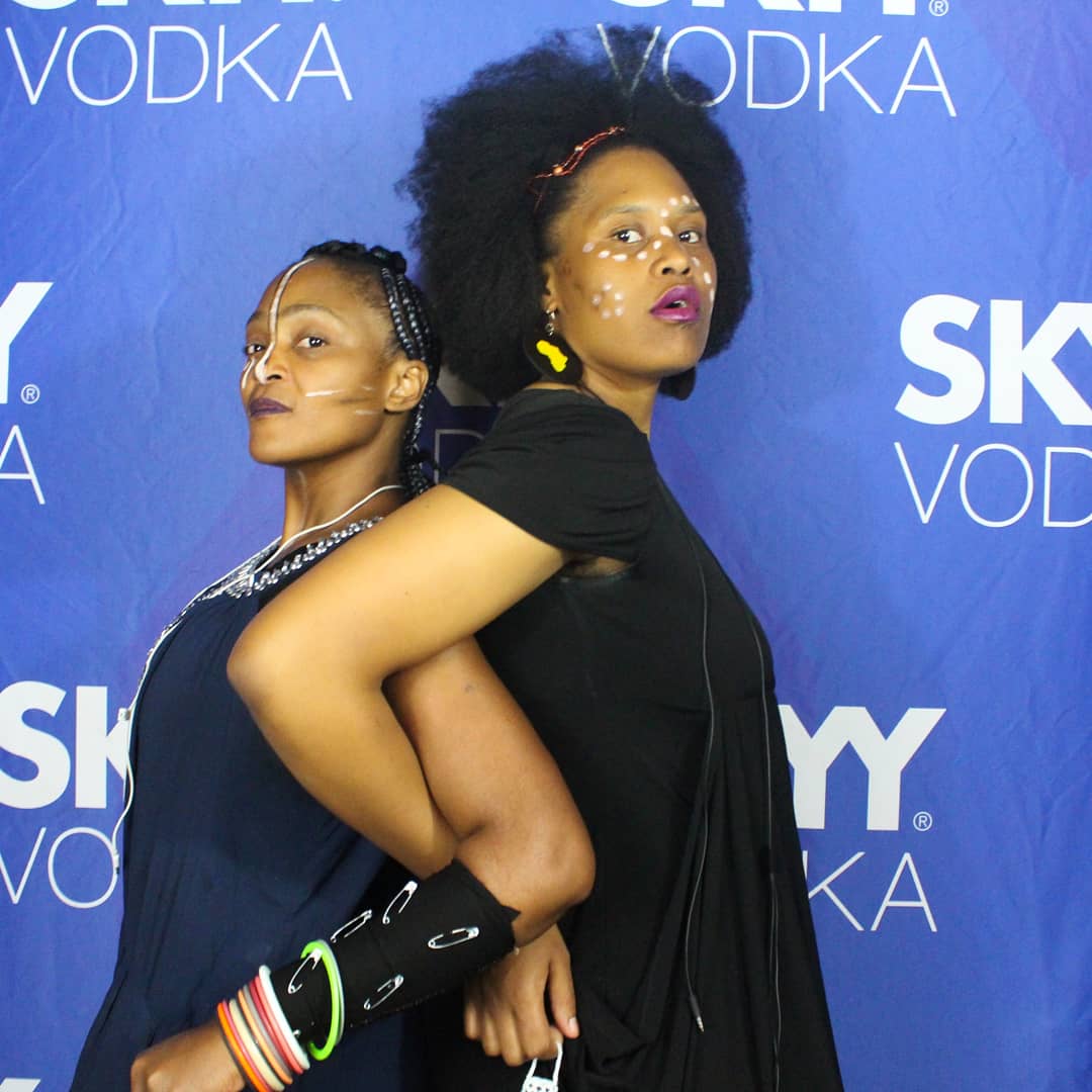 MhlabaSA's tweet photo. MHLABA @ the MUSIC HAS ITS MAGIC AGAIN performance @ Kofifi Cafe. Checkout her single BALEKA available on: https://t.co/zIybz2oGwN what a blast!!! https://t.co/JAfjjX8Ne2