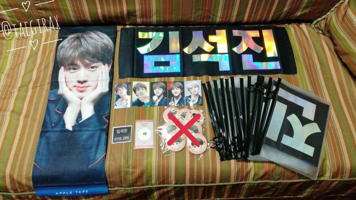 [🇵🇭 PH ONLY] PLS HELP RT

💗 "ON-HAND/STOCK SALE" 💗

✨ "ISLAND J" Jin Photo-Hologram Slogan by APPLE TAPE

✔ High quality! Includes Zipper bag, 5 photocards, EMW sticker &amp; holo name sticker each set! 🙌
🎁With Freebies from me
📝Details+Form: goo.gl/SZuqox