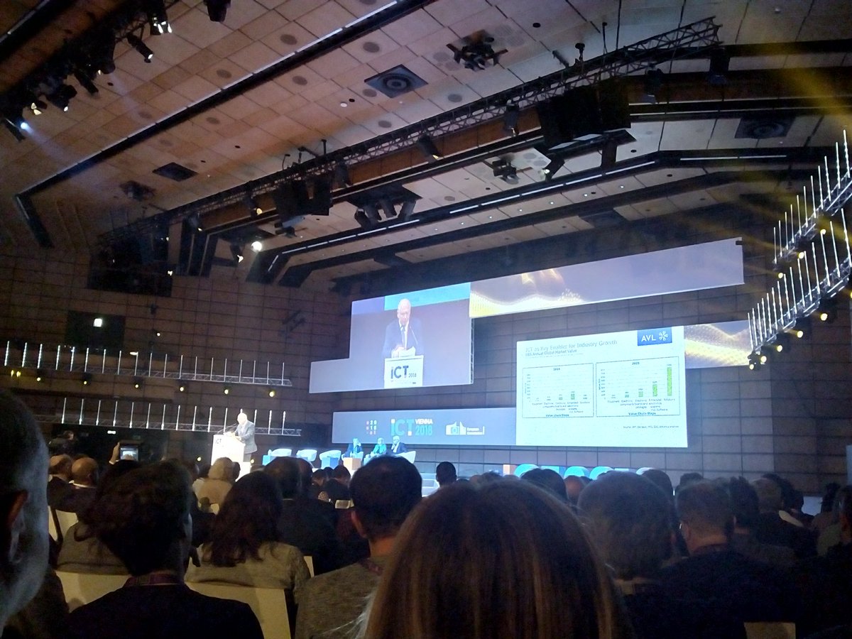 Nithin_SSLC's tweet photo. Packed session here at the #ICT2018 disscussion about #AI ⁦#futureofdigital #erope #IOT #AutonomousVehicles #IndustrialStrategy #europeanstrategy #Eucommission https://t.co/dg5wOLBZQG