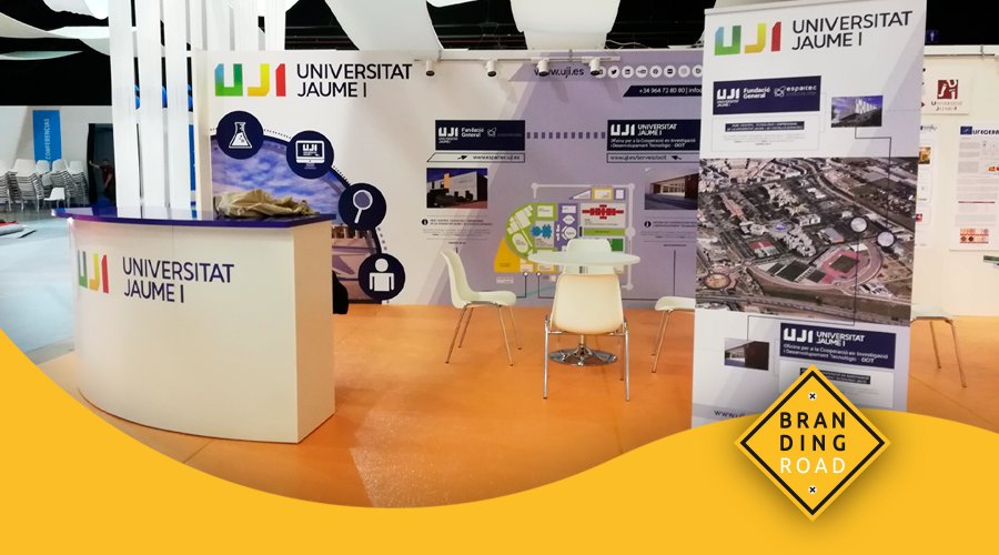 Brandingroad's tweet photo. La @UJI_noticias estuvo presente en la última edición de 🔬 @feriadestaca, celebrada en @ajvila Vila-real (#Castellón) del 14 al 16 de noviembre. Desde la #Uji contactaron con nosotros para que les diseñáramos su #stand. 😃📝 Os dejamos el resultado final #Destaca2018 #diseño https://t.co/fQPNWjfX7e