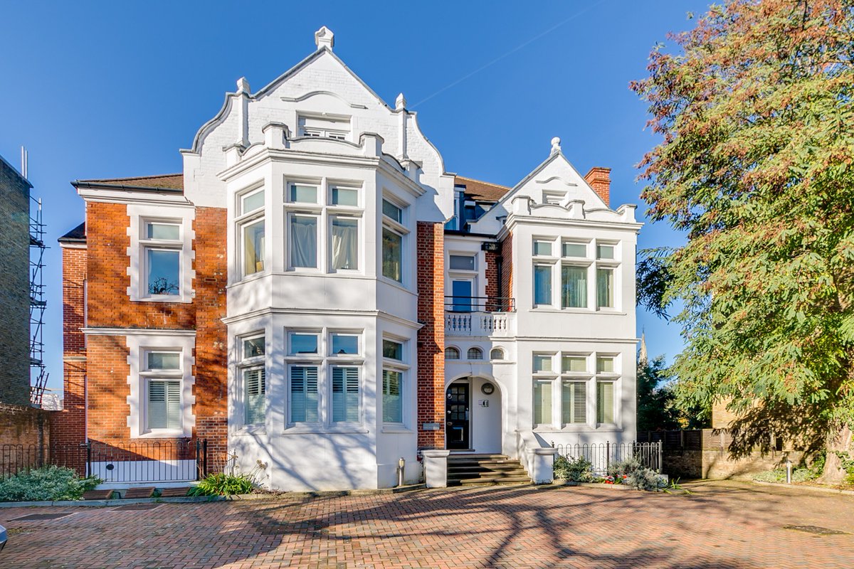 Chestertons Putney tweet media