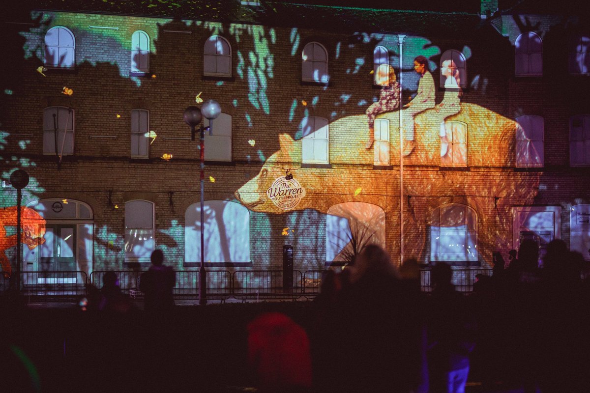 ImitatingtheDog's tweet photo. Thanks to Chris Pepper for these beautiful shots of #OhTheNight #Hull @AbsCultured #UrbanLegends https://t.co/RBntC0Btbc