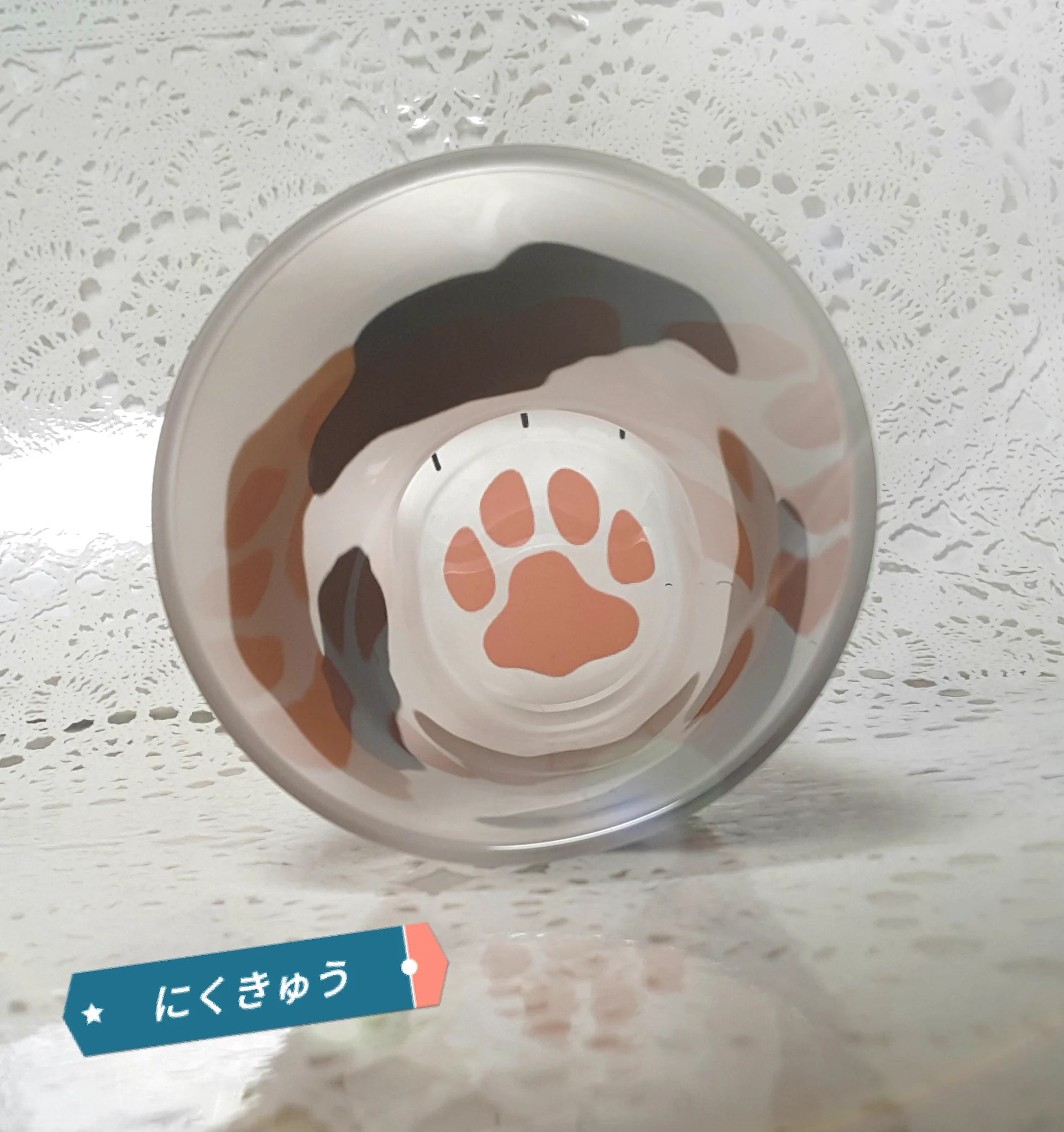 にゃんこの足グラスが可愛い！！牛乳が飲みたくなるはず！！