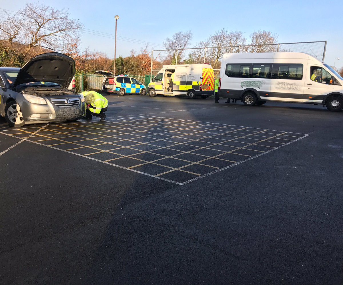 DVSAEnforcement's tweet image. Children will be a lot safer going home this afternoon from #Bryncoch #Neath! Checks conducted with @SWP_Roads #CVU &amp;amp; local authority officers.
Defects included 6 x illegal Tyre’s, deteriorated brake hoses, tinted windows, ABS faults, access doors inoperative, brake pads worn🤦🏻‍♂️