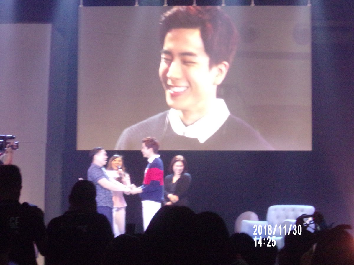 20181130_net's tweet photo. [PHOTOS]181130 Breaktime: Chanon Santinatornkul Fanmeeting In Manila

PLEASE DO NOT CROP NOR EDIT THESE... THANK YOU~
#BreaktimeWithChanon #ChanonInManila #Nonkul https://t.co/4xMFpUVmwG