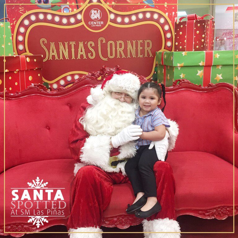 smsupermalls's tweet photo. #SpottedAtSM: #SMSanta made shoppers of all ages smile at #SMCenterLasPiñas!🎅😊💞
Visit https://t.co/nZKgnrDav8 now and check out the next SM malls that Santa will visit! #EverythingsHereAtSM https://t.co/lln4cljASS