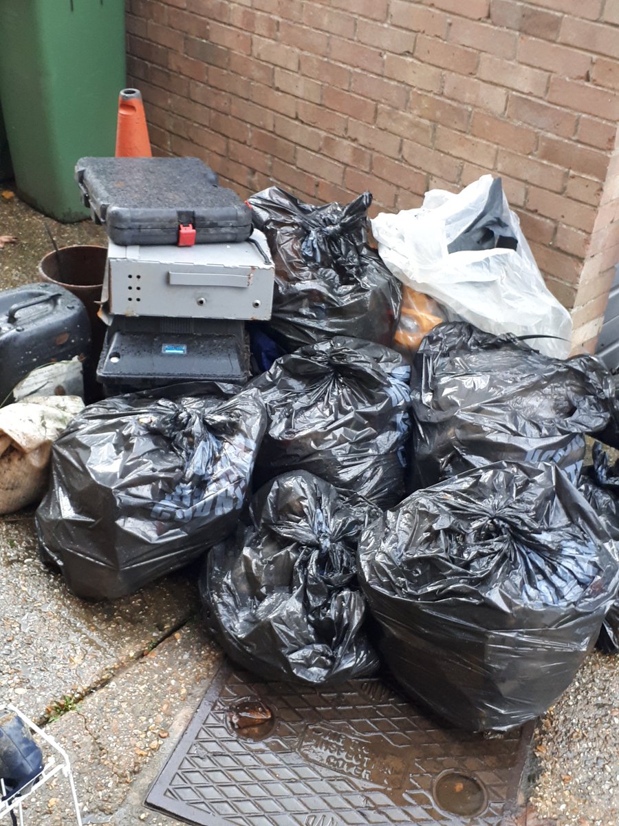 Successful first litter pick for the new #Pulborough #Volunteer litter picking group.  Thank you for your hard work!  Do you want to join in and help make a difference?  If so then contact us or call Adopt-A-Street on 01403 215100. <a href="/PulboroughPC/">PulboroughPC</a>  <a href="/HorshamDC/">Horsham District Council</a>