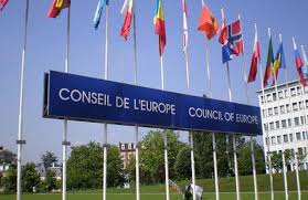 RADIOCARCERE's tweet photo. #CARCERI: #CONSIGLIO D' #EUROPA, IN ITALIA TRA IL 2005 E IL 2015 E' DIMINUITO IL NUMERO DEI DETENUTI (Ansa).
p.s. Peccato oggi siamo tornati a 60 mila detenuti (circa 8 mila detenuti in più in tre anni). Che senso ha diffondere dati vecchi e che non corrispondono al presente?? https://t.co/Uu8a6d9RIm