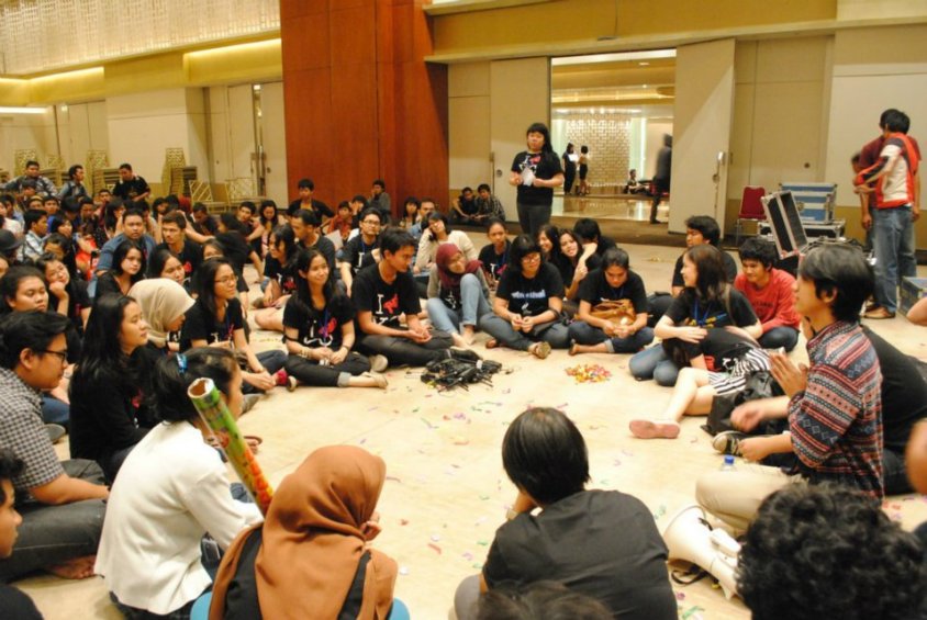 Ada banyak cara yang bisa dilakukan. Namun tak banyak yang berdampak signifikan, melainkan menjadi relawan.

Selamat #HariRelawan untuk kamu semua!

bit.ly/2rkoZlW