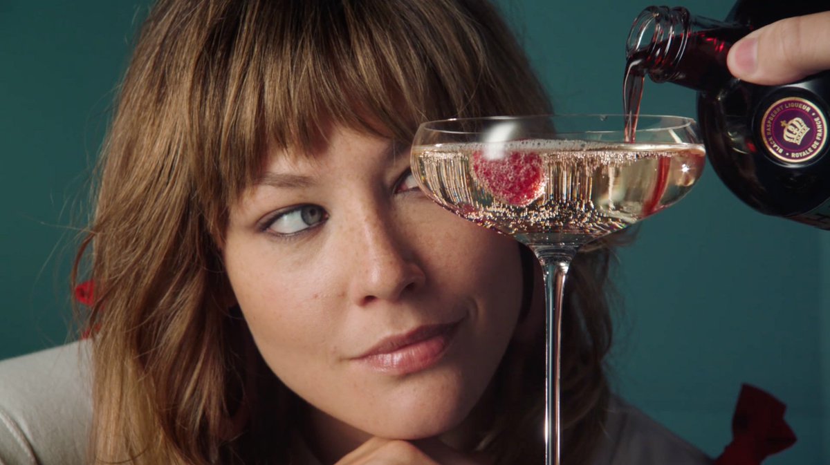 CutandRunLDN's tweet photo. Sally Cooper @Cooperagecoop edits this Christmas campaign for @ChambordChannel - “Live Rose Tinted” is directed by #VickyLawton through The Graft for @BraveCreativity. Watch it here: https://t.co/5LyWs5NMjM https://t.co/hg0yZPBlRx
