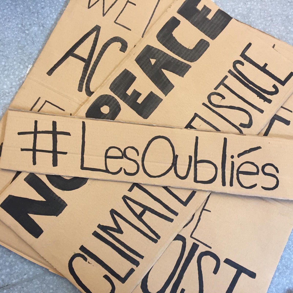 WaterorgSimula1's tweet photo. #Lesoubliéstriompheront
#StophypoCRISIS https://t.co/0OYFAVIvJp