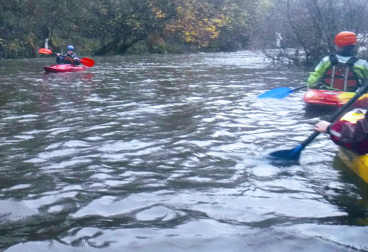 GiggOutdoors's tweet photo. A rare river trip this weekend. Kayakers making the most of the recent rain and ideal water levels on Saturday afternoon. https://t.co/f80nof0HKa