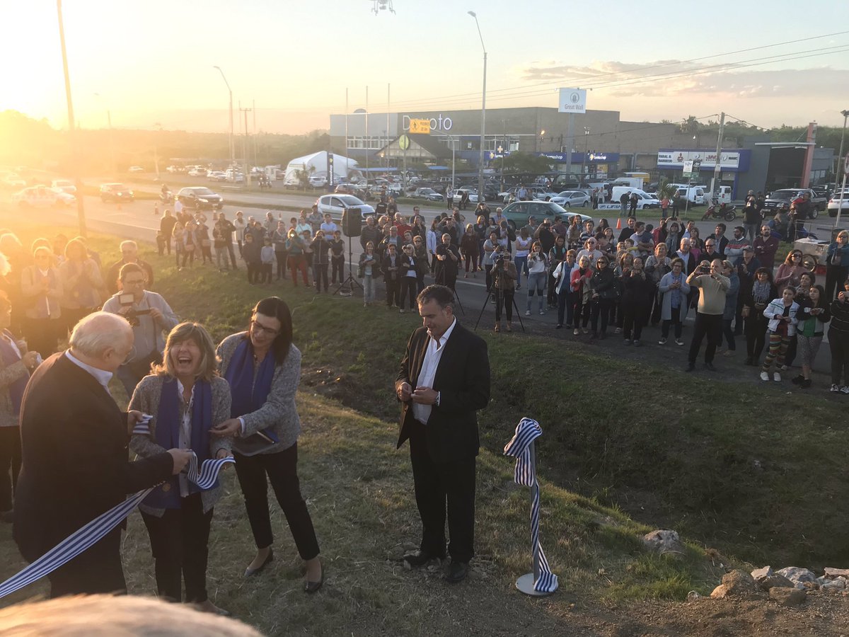 FaMunicipios's tweet photo. #Identidad El Municipio de Pando inauguró letras en el ingreso a la ciudad desde Montevideo por ruta 8 #MunicipiosFA #GobiernosDeCercanía https://t.co/Fb33iUrYXW