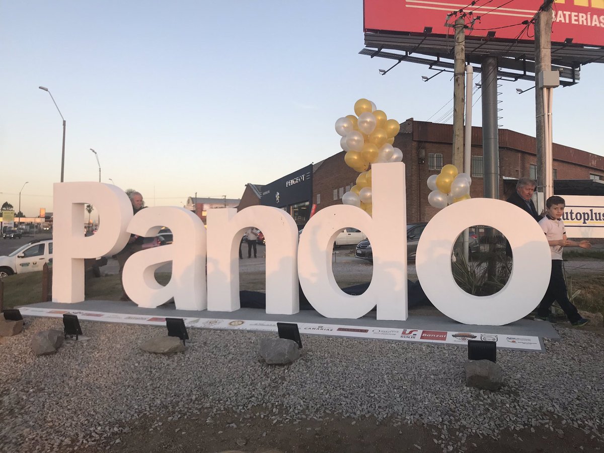 FaMunicipios's tweet photo. #Identidad El Municipio de Pando inauguró letras en el ingreso a la ciudad desde Montevideo por ruta 8 #MunicipiosFA #GobiernosDeCercanía https://t.co/Fb33iUrYXW