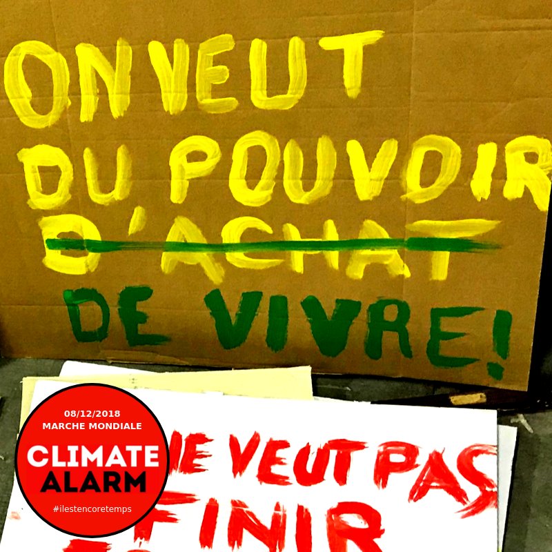 Les #GiletsJaunes soutenus par 72% des français ne demandent pas plus de #PouvoirDAchat pour le plaisir de se livrer à la #surconsommation. 
Il veulent juste le #pouvoirdevivre, tout comme ceux qui participeront à la marche #ClimateAlarm le #8decembre. ✊💚💛🌍 #IlEstEncoreTemps