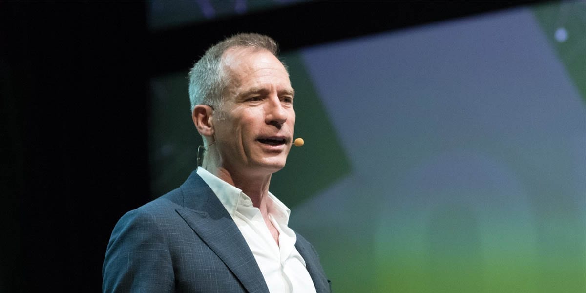 SitelUk's tweet photo. In our digital world, how do you make #CX more personal? This is the challenge @thierryjadot highlighted in his #ECD2018 keynote. Read more here: https://t.co/WLklyAXjsE https://t.co/o6JAQaPsB4