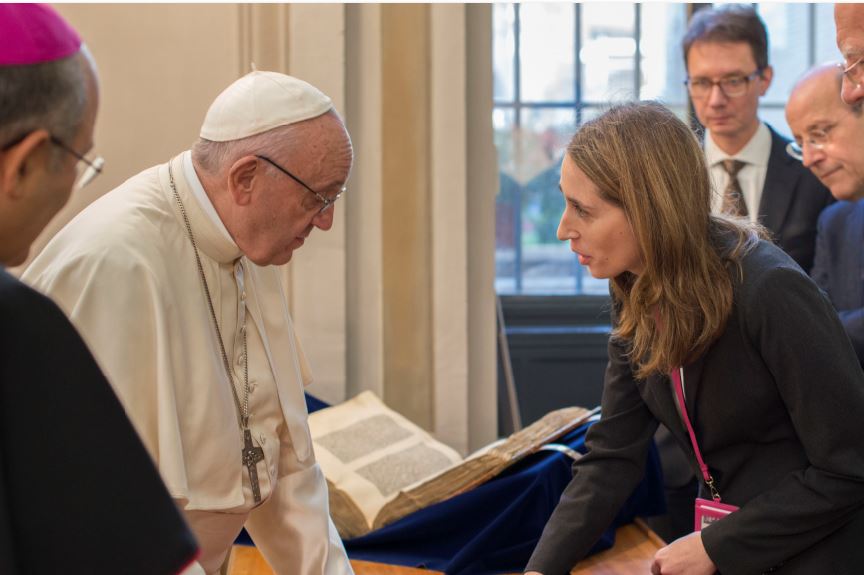 Stamattina abbiamo accolto con gioia la visita del Santo Padre in Biblioteca! <a href="/Pontifex_it/">Papa Leone XIV</a>