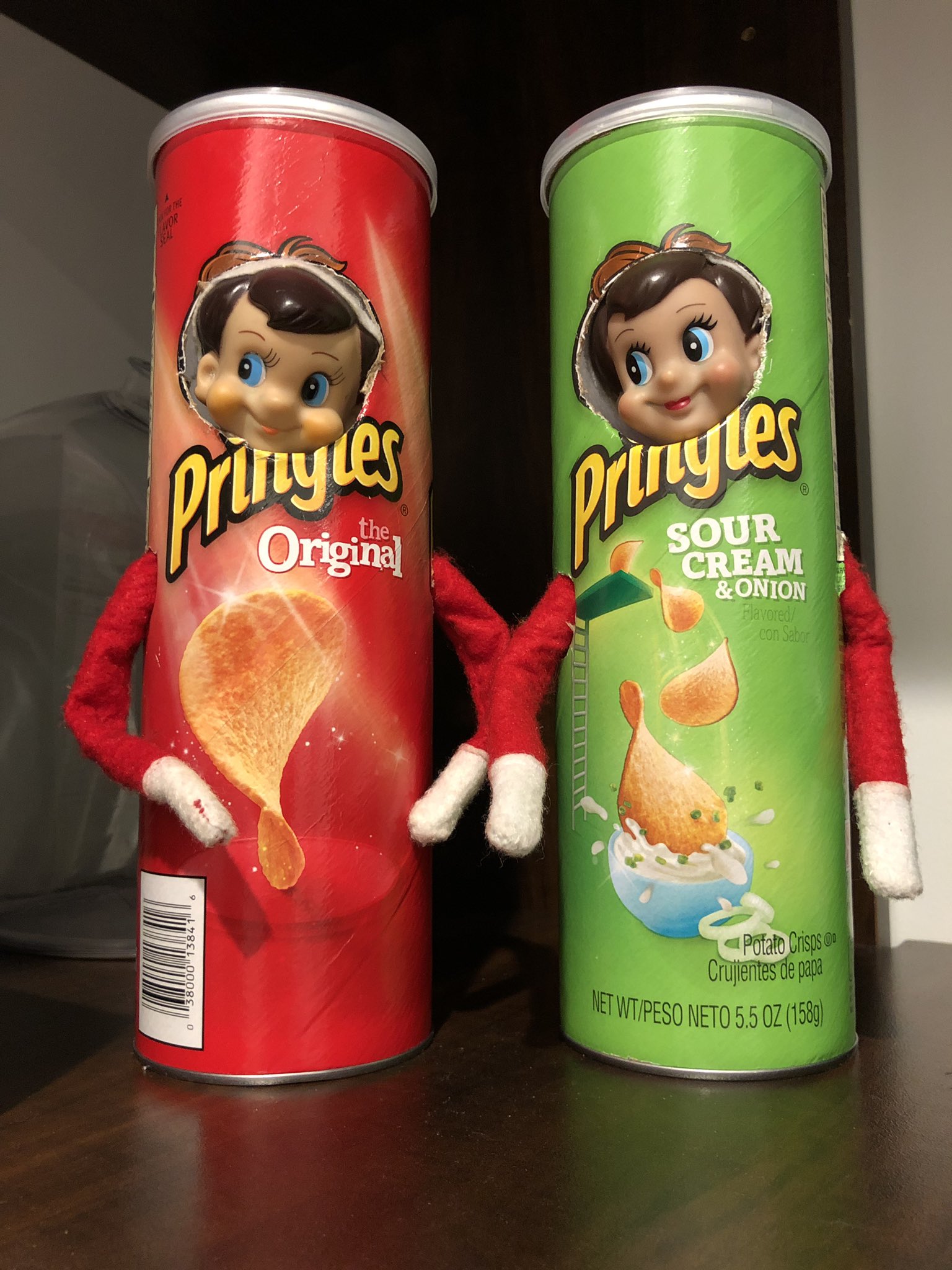 visit blush hypocrisy Ian Poulter on Twitter: "“Found them” this morning elves were found in tubes  of @Pringles 😂😂😂 @elfontheshelf always up to their normal tricks...  morning fun with the kids.. 👍🏻🎄❄️☃️ https://t.co/mSJAqIgXQc" / Twitter