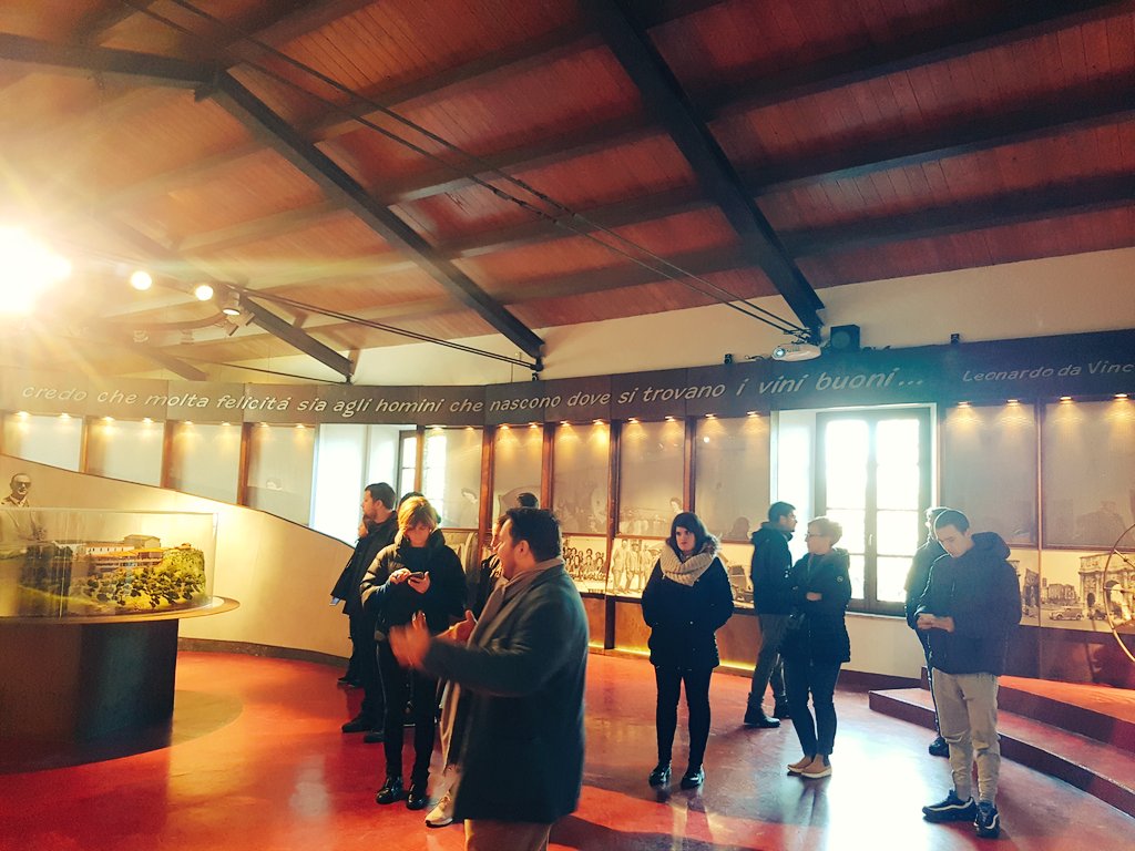 GiacomoDiCu's tweet photo. "Credo che molta felicità sia agli homini che nascono dove si trovano i vini buoni..." #leonardodavinci #muvismuseovino https://t.co/cKdeXXtHxO