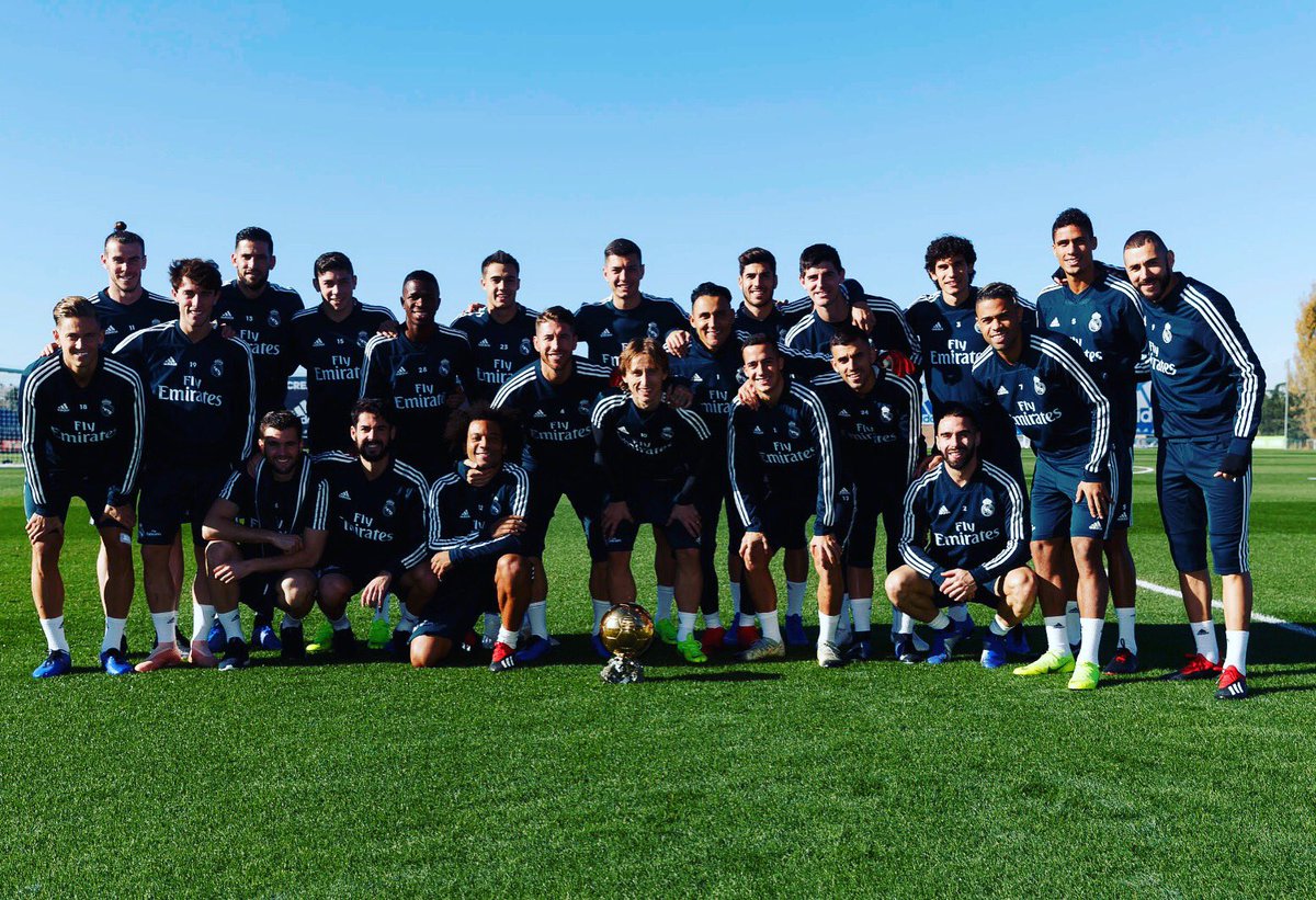 ¡Enhorabuena @lukamodric10 ! Te mereces este premio por tu calidad dentro del campo y por tu grandeza fuera de él.