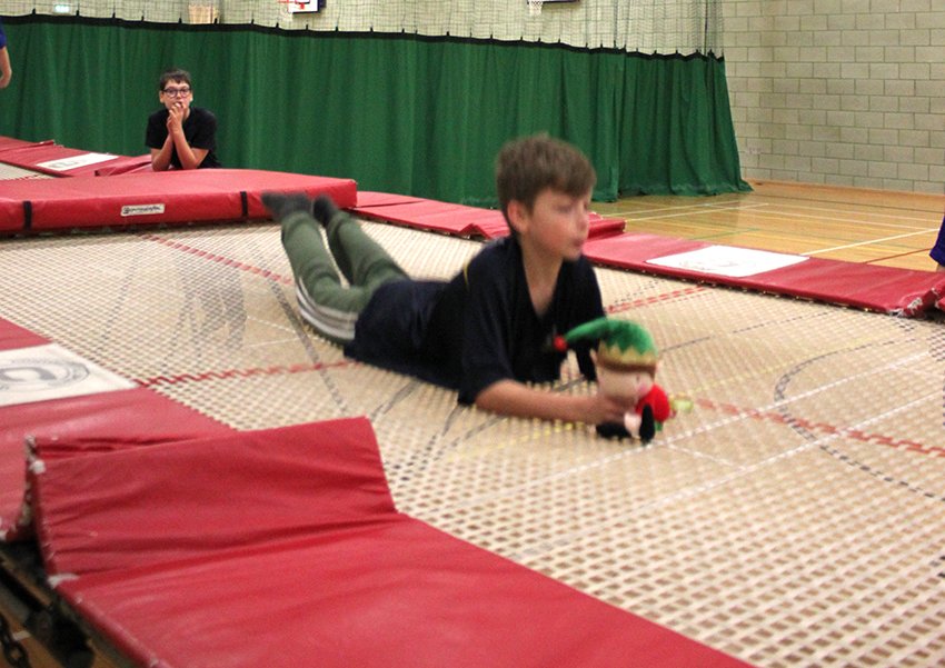 Our elf found a particularly good hiding place today, year 7 didn’t manage to find him until 11am!
Well done Mr Simpson’s class who spotted him warming up in the Sports hall before his PE lesson.