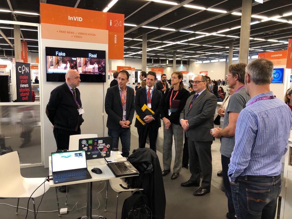 modultechnology's tweet image. @lyndonjbnixon of MODUL Technology is at #ICT2018 this week for the project @InVID_EU - demonstrating the dashboard with @webLyzard for news story detection from social media and social video discovery for verification. Find us at Hall X3 Stand i24! #fakenews #storydetection