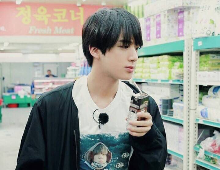 kissdiary__'s tweet photo. ♡ずっと言いたかった ♡

〖全体公開〗

・
・
ジンのセンイルのやつです！

今度こそちゃんとかけました😁👍

また、番外編もかけたらなって思ってるので読んでいただけたら嬉しいです！！

・

・

#BTSで妄想 

https://t.co/RELtXpju8Z https://t.co/EqG84w5yHN