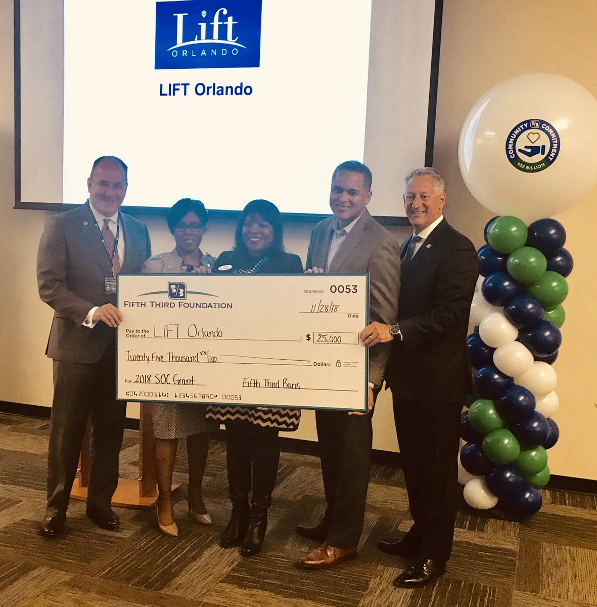 LiftOrlando's tweet photo. Thank you @FifthThird for you investment of $25,000 to build financial literacy and strengthen employability in the West Lakes Footprint. We appreciate you and your partnership!
#53Commitment #FifthThird #FifthThirdBank https://t.co/i3Xxj1B7iU