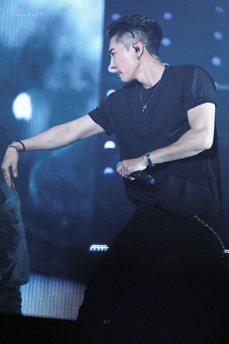 181201 #안데니
HQ cfile3.uf.tistory.com/image/9936694A…