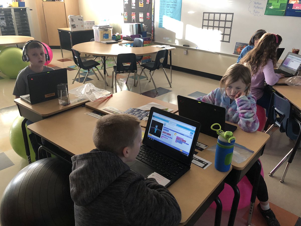 KimberlyCastner's tweet image. Starting our morning with coding a dance party!  Students are doing great job!!! @StallingsES @UCPS_MonroeNC #castnerkids #codingrocks