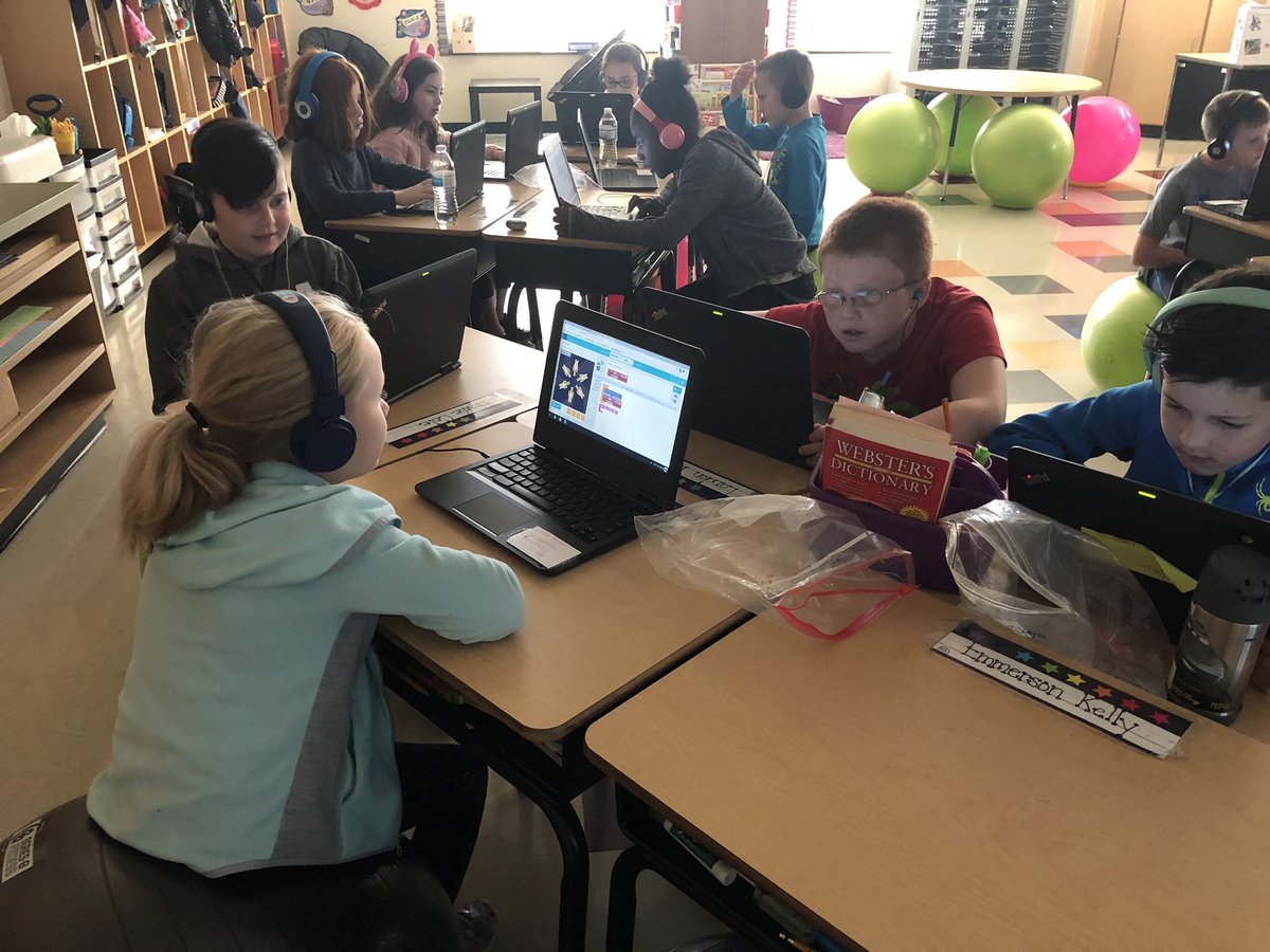 KimberlyCastner's tweet image. Starting our morning with coding a dance party!  Students are doing great job!!! @StallingsES @UCPS_MonroeNC #castnerkids #codingrocks