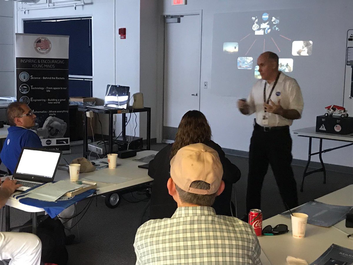 IAstrobiologia's tweet photo. Continúa la capacitación docente de STEM en Kennedy Space Center International Academy #DocentesSTEM #STEM #STEAM Universidad la Gran Colombia y Universidad los Libertadores. 🤖👩🏼🏫👨🏻🏫👨🏼🏭👩🏼🏭👨🏽🎨👩🏼🎨🚀🇺🇸🇨🇴 @NASAedu @WRadioColombia @ULaGranColombia @elespectador https://t.co/ioQNpz9KVM